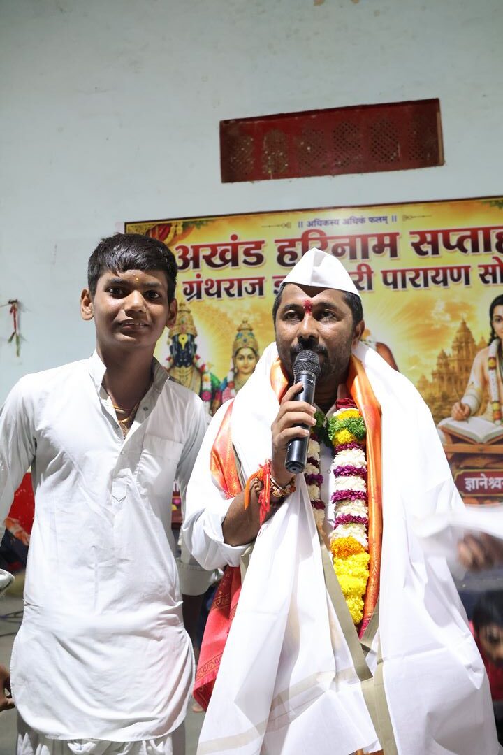 वाढदिवस — पुष्पवृष्टी