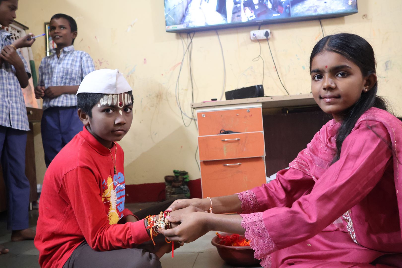 रक्षाबंधन सोहळ्यातील आनंद