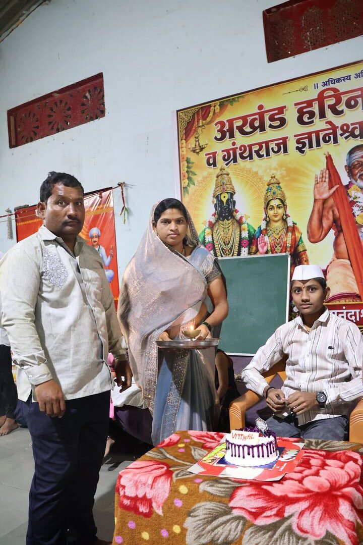 वाढदिवस — पुष्पवृष्टी