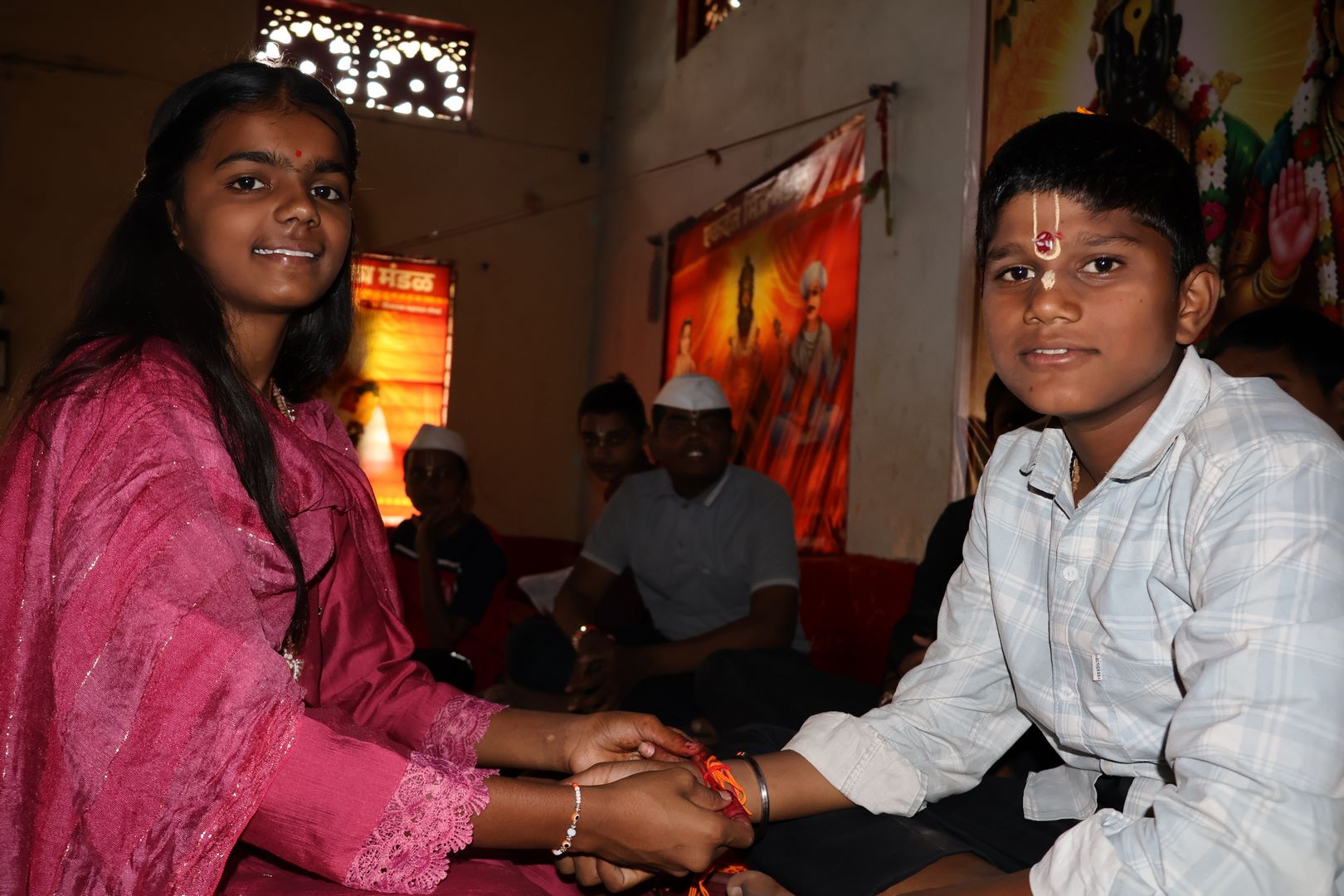 रक्षाबंधन सोहळ्यातील आनंद