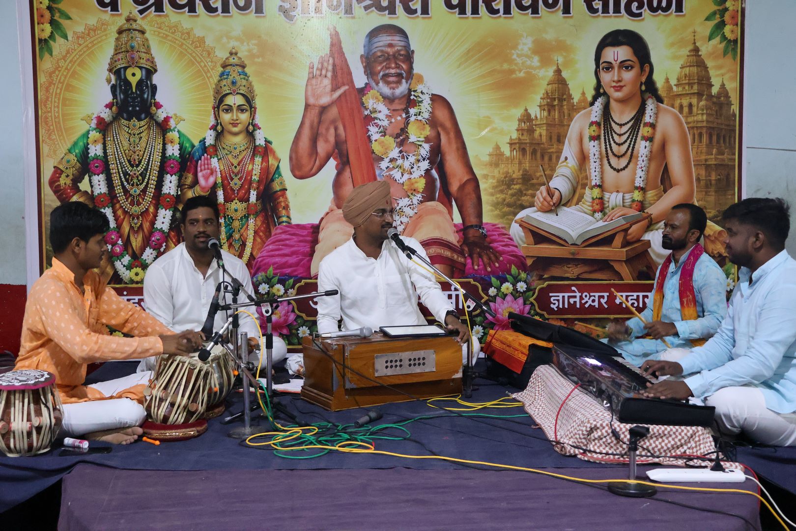 सोहळ्यातील भक्तिमय वातावरण